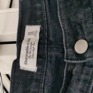 Abercrombie 90s Straight Ultra High Rise Black